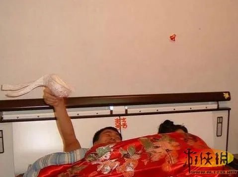 长假全球结婚热 大尺度闹洞房堪比《一路向西》