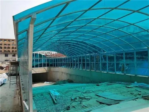 采光板与阳光板一样吗