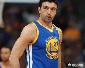 火箭大胜勇士，第四节勇士上了扎扎，火箭为什么还不撤下主力？