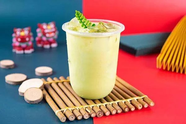 重庆一个商家推出火锅奶茶，这款奶茶是如何做出来的呢？