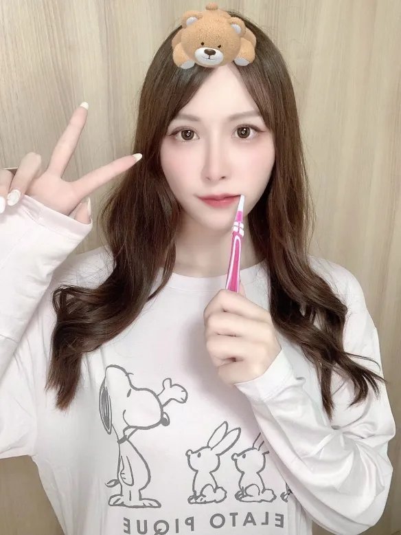 拉链一开掉出头灯！超汹涌萌妹［笹木絢乃］美图赏！