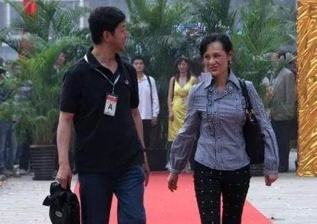 李建群患什么病死的 李建群和陈家林的照片关系