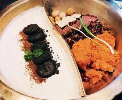 重庆一个商家推出火锅奶茶,这款奶茶是如何做出来的呢?