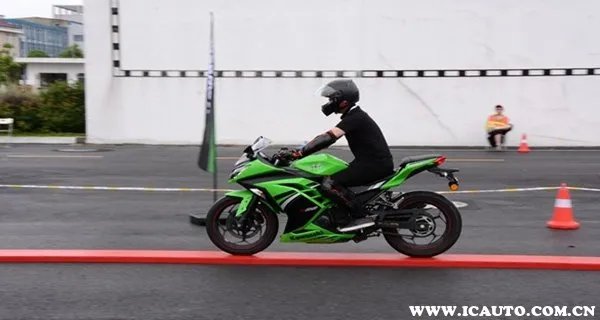 摩托车d和e的区别