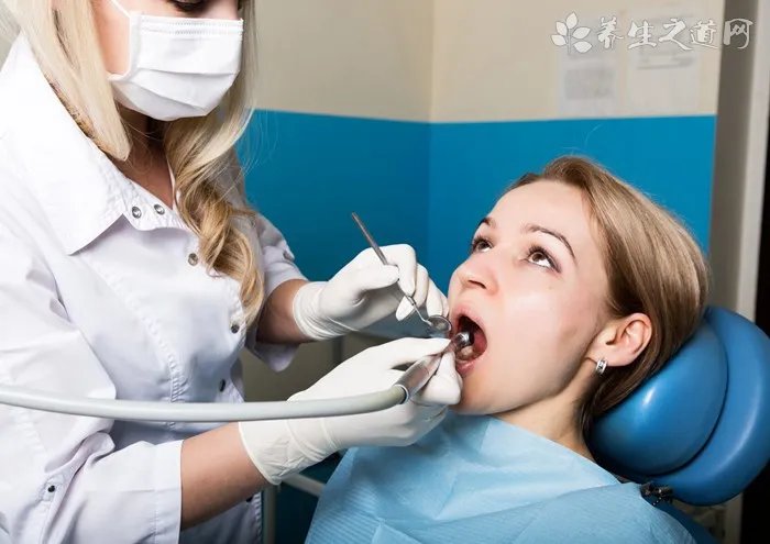 老年人牙齿松动是怎么回事