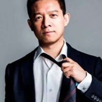 甘薇老公贾跃亭照片曝光 揭其大方晒哺乳照