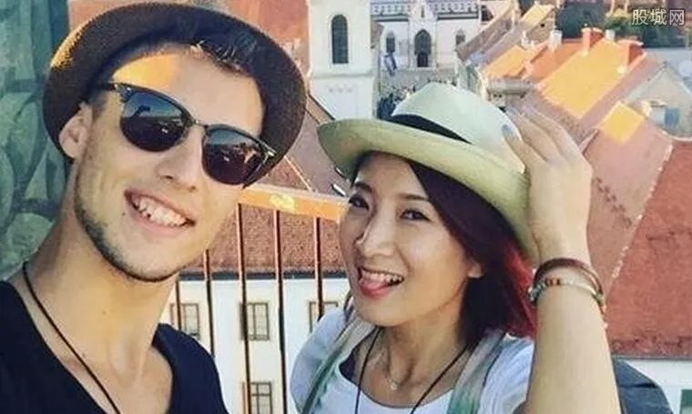 陈赫前妻外籍新欢 有一种分手叫亲人