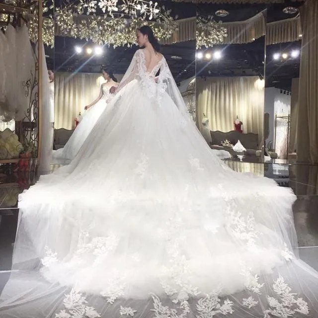 买婚纱一般需要多少钱 婚纱是租好还是买好