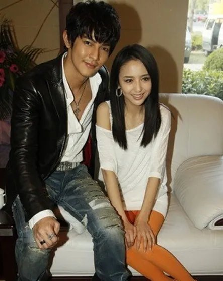 柏原崇佟丽娅亲密照流出 柏原崇是谁