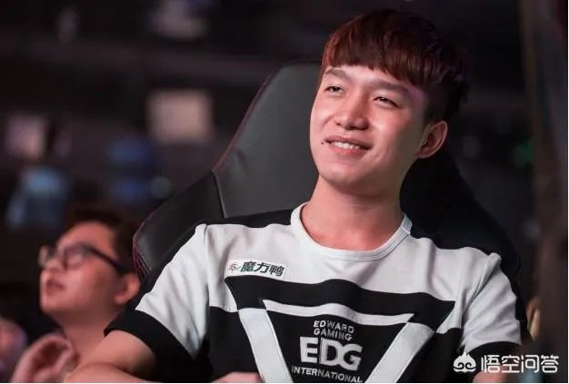 英雄联盟LGD对战EDG三场都禁掉了伊芙琳，网友表示伊芙琳是厂长的招牌，你怎么看？