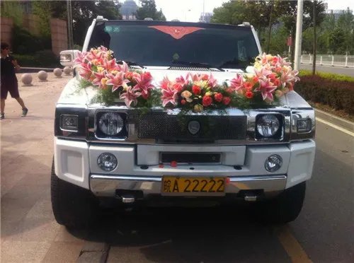 加长悍马婚车报价 婚车租赁注意事项