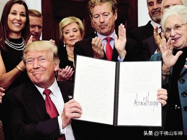 美国两总统公开互怼，奥巴马批特朗普抗疫是灾难，特朗普强势回击，对此你怎么看？