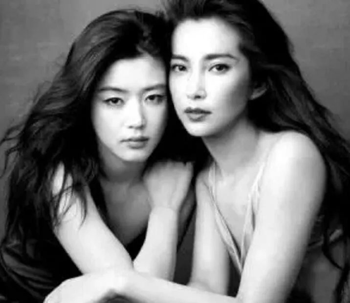 拉拉是什么意思网络用语 女生搞拉拉是一种什么样的感情