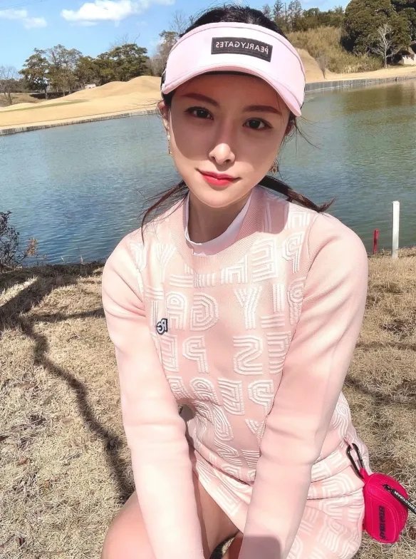 拉链一开掉出头灯！超汹涌萌妹［笹木絢乃］美图赏！