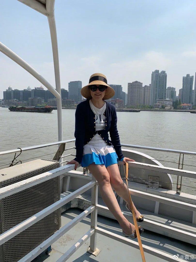 袁立为什么告赵岭跟他离婚 现在为什么没人找袁立拍戏了