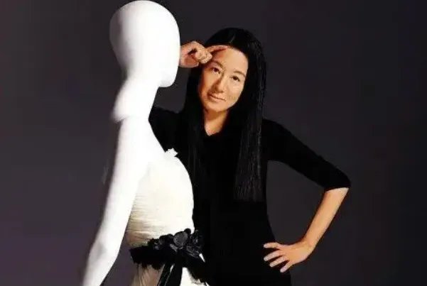 国内十大服装设计师,马可排第一,婚纱女王上榜