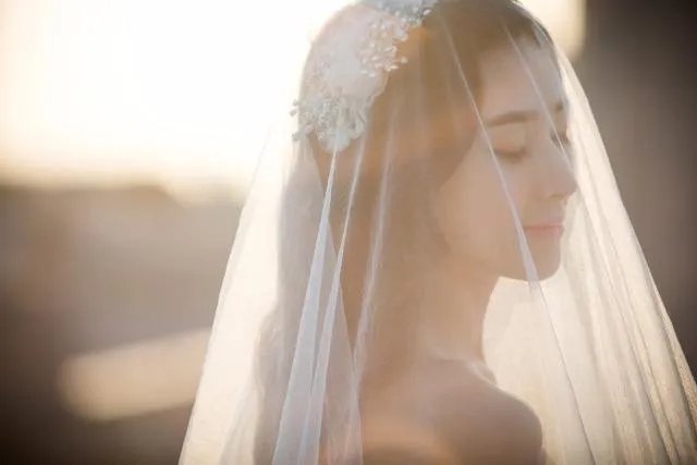 买婚纱一般需要多少钱 婚纱是租好还是买好