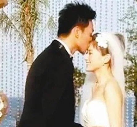 丁丁和张玮的结婚照观赏 整个过程让人哭笑不得