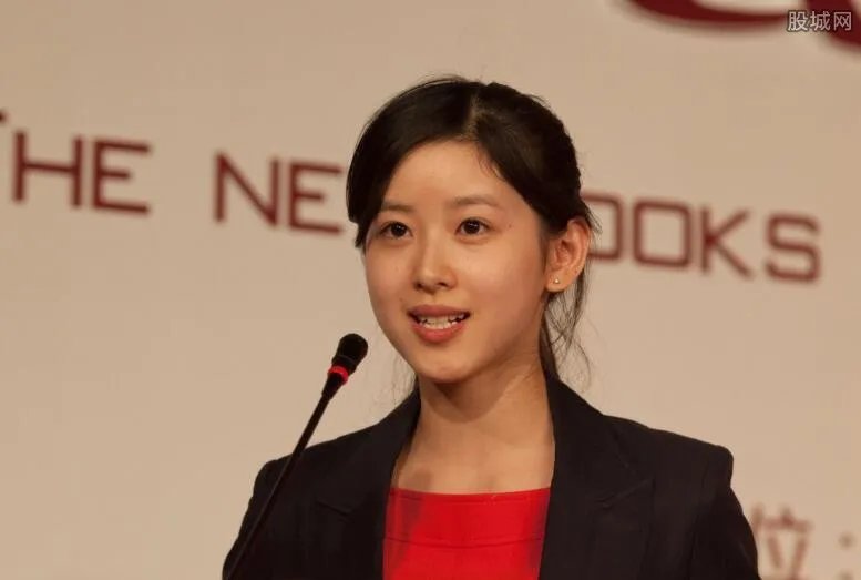 章泽天户口迁北京 刘强东为什么喜欢她？