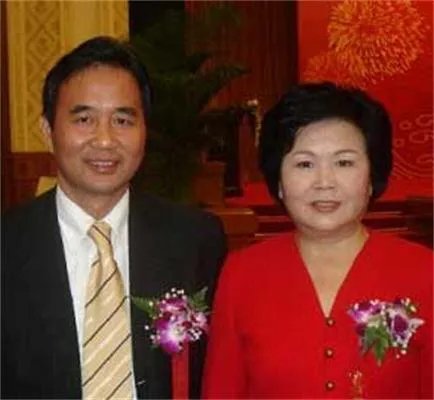 邢质斌的老公是谁？她曾有过几段婚姻？