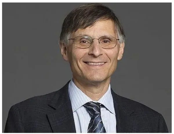 两名中国博士后被赶出美国，研究中止，是不是太过分了？