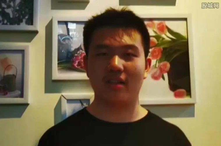 男孩高考700分数学满分:喜欢打游戏 考生梁钧天这样说的!