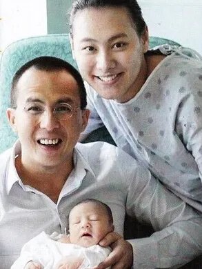 香港女星梁洛施老公居然是李泽楷 为香港首富李嘉诚之子