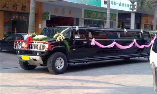 加长悍马婚车报价 婚车租赁注意事项