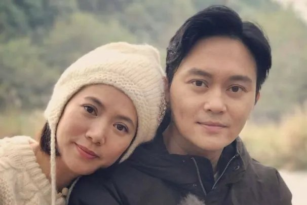 娱乐圈十大恩爱夫妻排行榜：邓超/孙俪上榜，第十“神仙爱情”