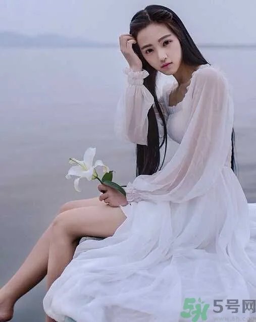 武大校花清纯不再 武大校花整过容吗?