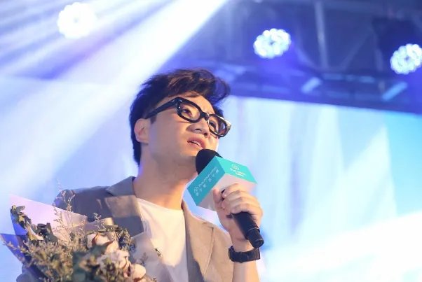 王铮亮十大好听歌曲排行榜：《不曾放弃》上榜，第一最为经典