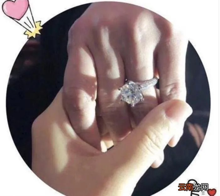 姚笛却还保留与他的合影 姚笛新浪微博