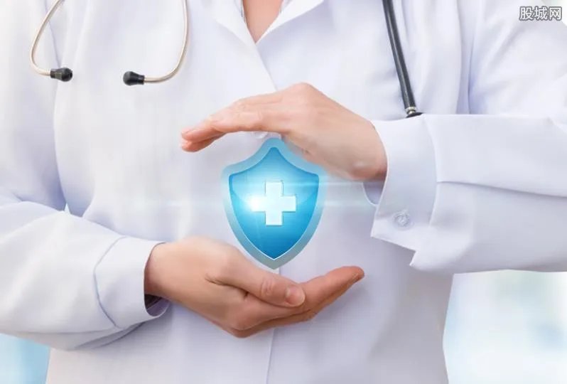 郑州女子法院门口扫码后被赋黄码 滥用职权严重妨碍防疫工作