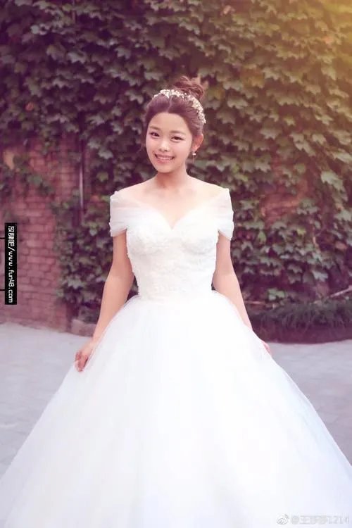 莫小贝王莎莎现状如何老公是谁 王莎莎真实身高家世背景揭秘