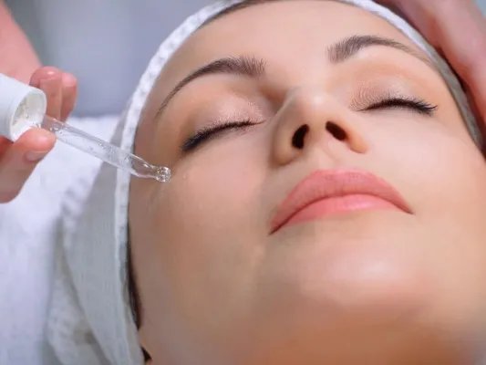 美白保湿水的作用