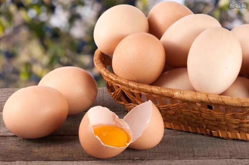 美国鸡蛋涨价200% 现在售价多少钱一斤