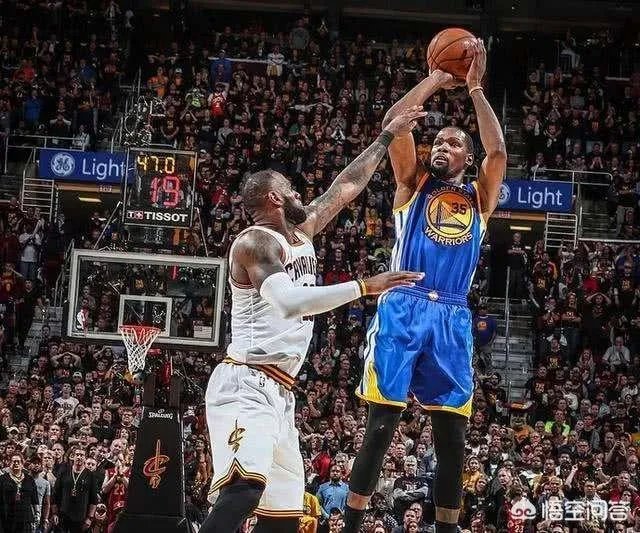 克莱汤普森14个三分打破库里记录,你觉得库里、杜兰特和汤普森谁的三分更稳定?为什么?