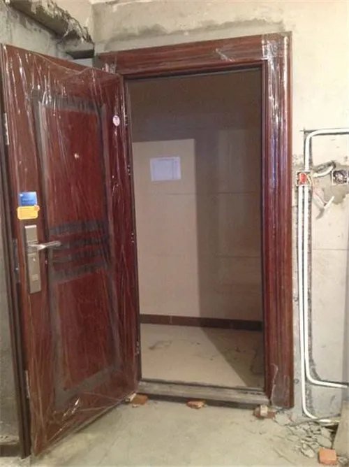 门旧了怎么翻新