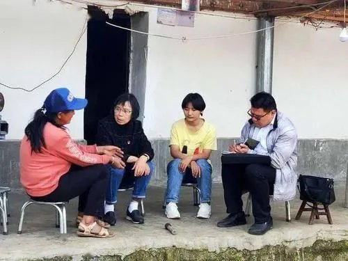 这个寒假张桂梅又踏上家访路，她家访主要是为了什么？