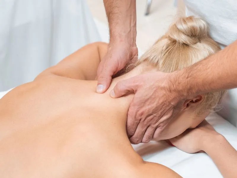 祛除颈部皱纹的方式