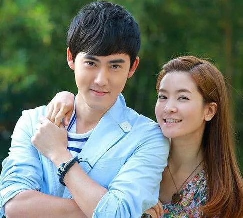 李晟和张睿儿子照片欣赏 两人关系亲密形影不离