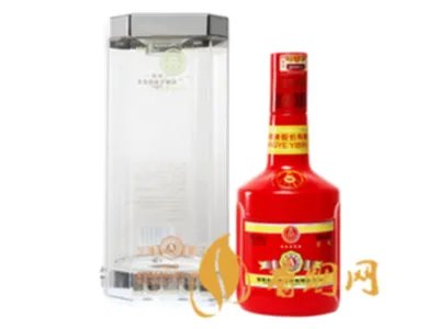 五粮液百龄窖黄金酒：一款经典名酒的传承
