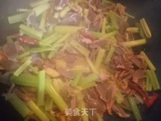 芹菜炒鸡胗
