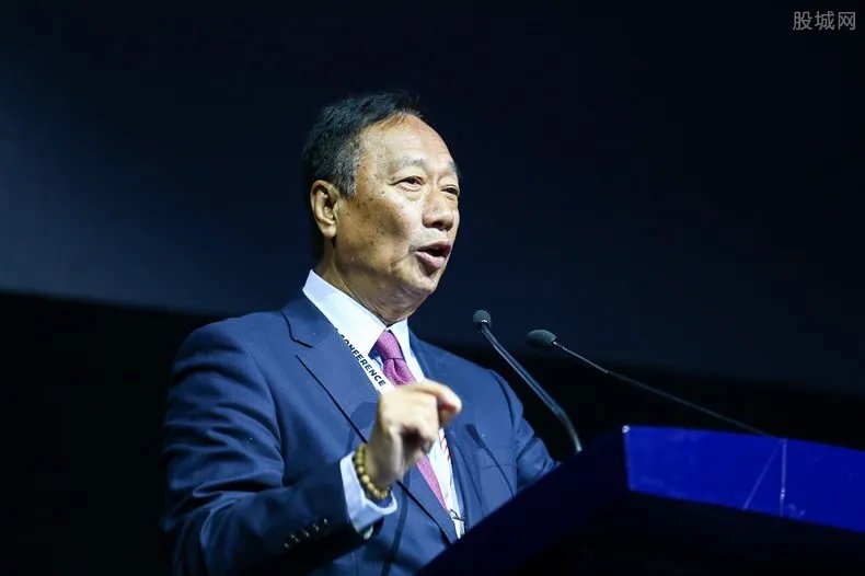 郭台铭老婆是谁 郭台铭两个老婆身份曝光