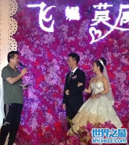 王二妮的结婚照片曝光,王二妮的老公李飞身份