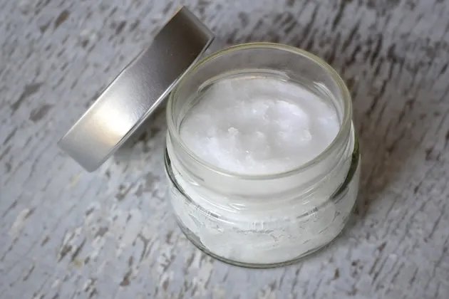 椰子油脂肪酸主要成分是什么 椰子油安全性好吗