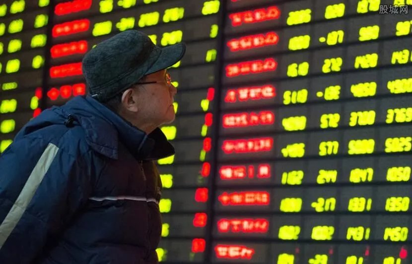 中登系统崩溃 一人多户股民热情高涨系统崩了