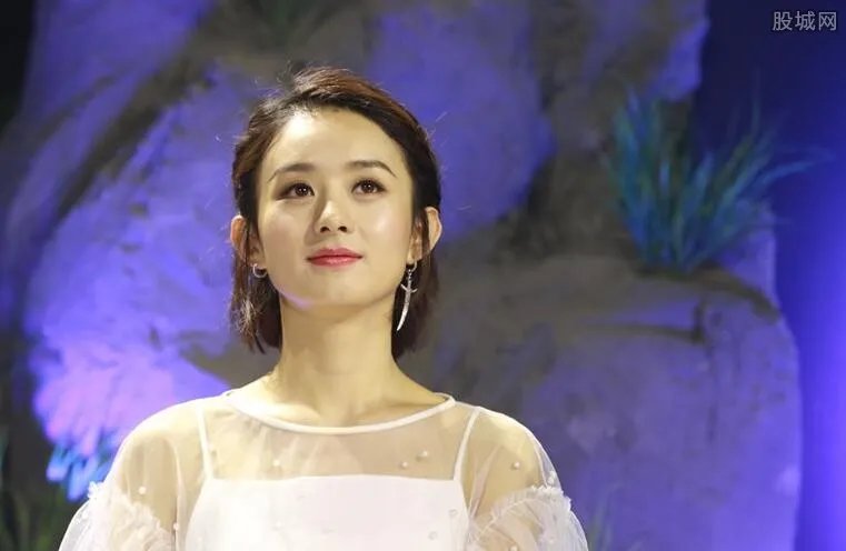 赵丽颖陪酒当外围女 成名前不堪往事遭前经纪人捅出