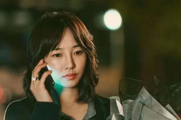 如何评价电影《亲爱的新年好》？