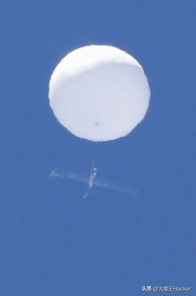 日本上空不明球体